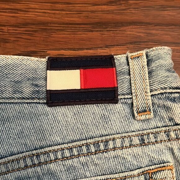 Vintage Tommy Hilfiger Tommy Jeans Blue Distressed Denim Shorts - Picture 8 of 10